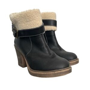 Dirty Laundry Black Faux Leather Ankle Boots with Cream Sherpa fur size 7